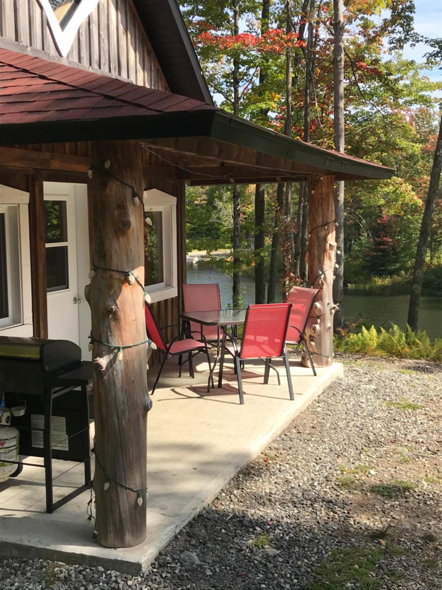 Paradis Sauvage Geronimo Saint-Etienne-de-Bolton Exterior photo